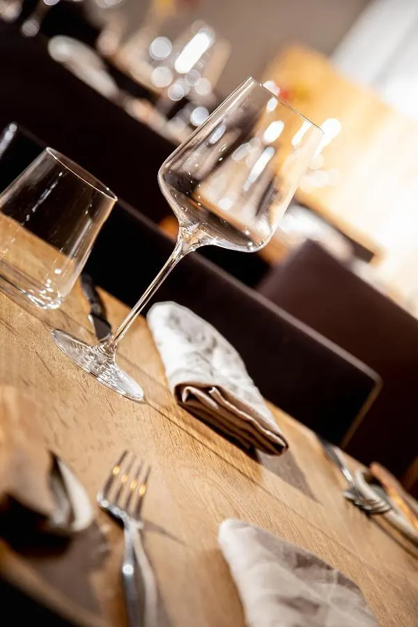 Hotel Restaurant271 Burghausen