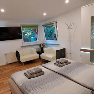 An Der Tanne Mit überdachter Terrasse Apartment Düsseldorf